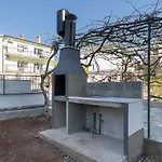 Sea View Apartment With Free Parking